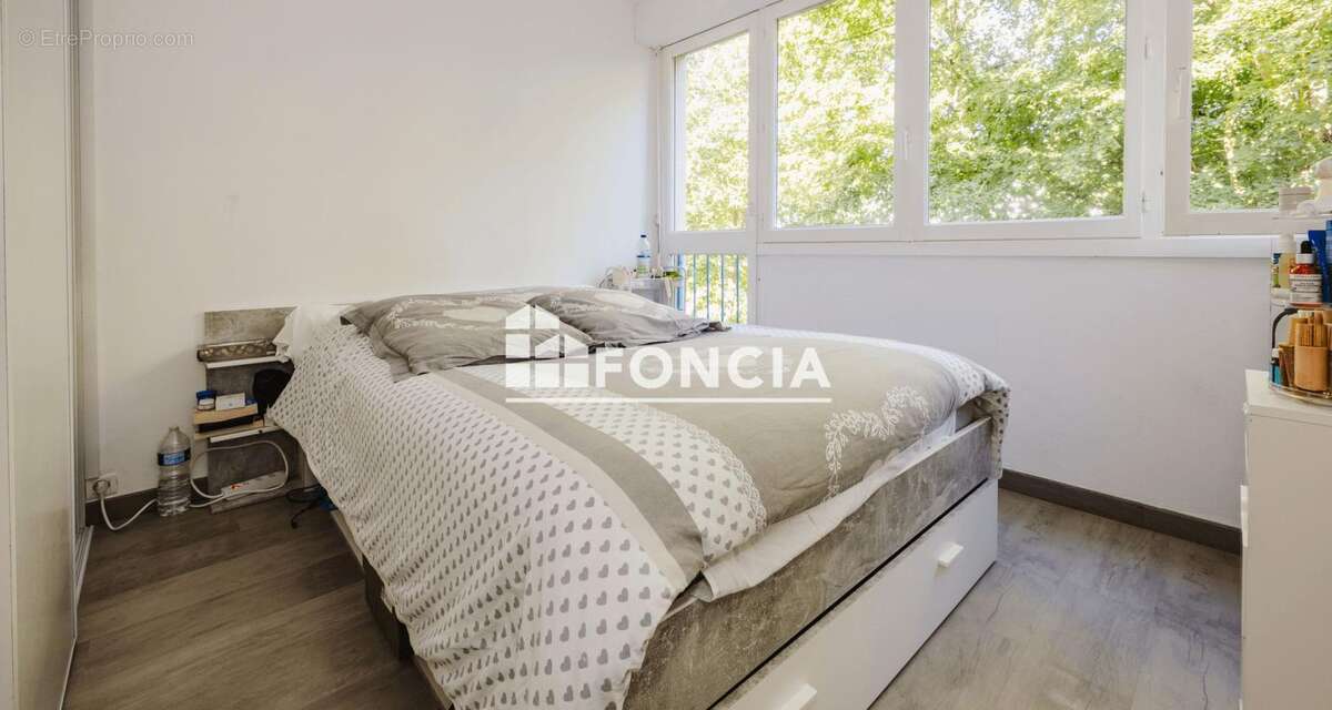 Appartement T3 lumineux exposé OUEST - 76m2 - Calme au pied du METRO - photo 4