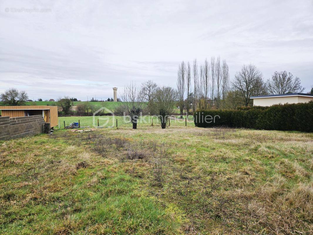 Terrain à PERNAY