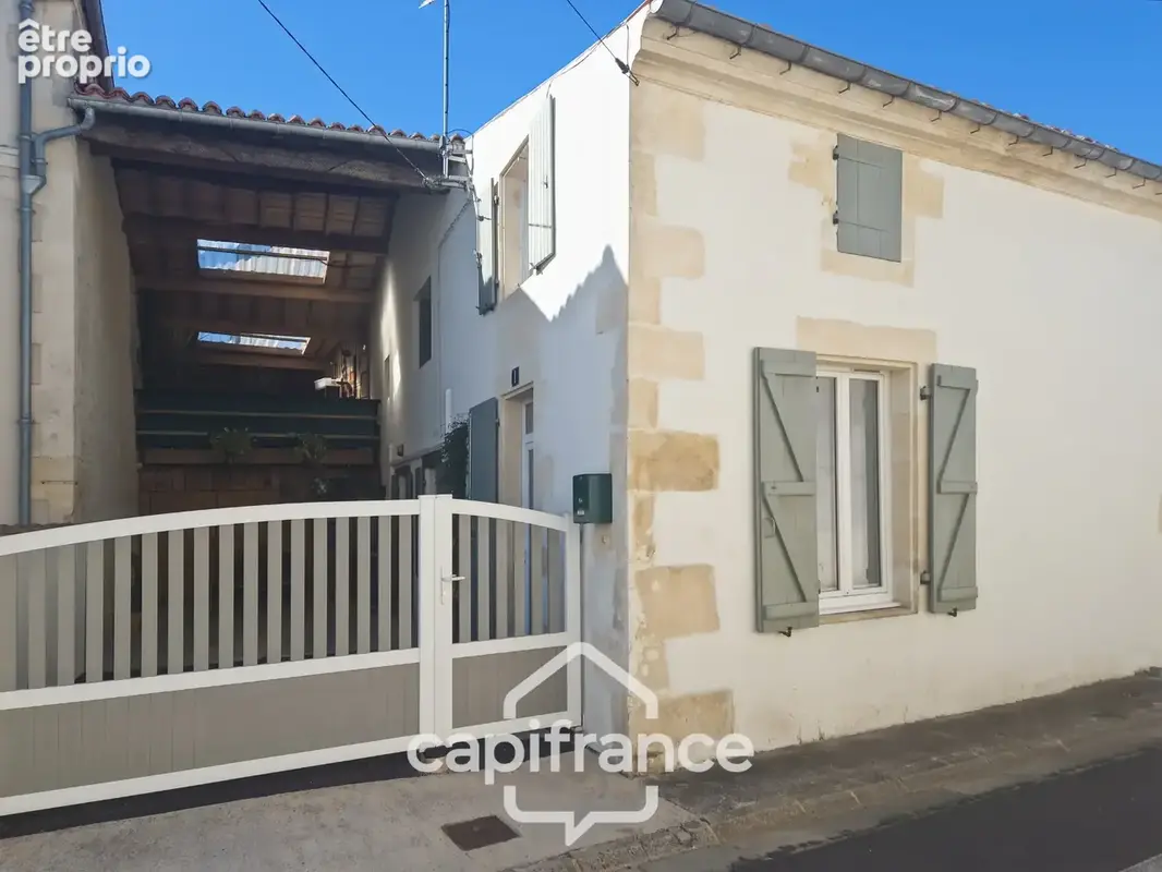 Maison rénovée à vendre 4 pièces SAINT JEAN D'ANGELY (17) avec atelier, cour et jardin potager de 421m² - photo 3