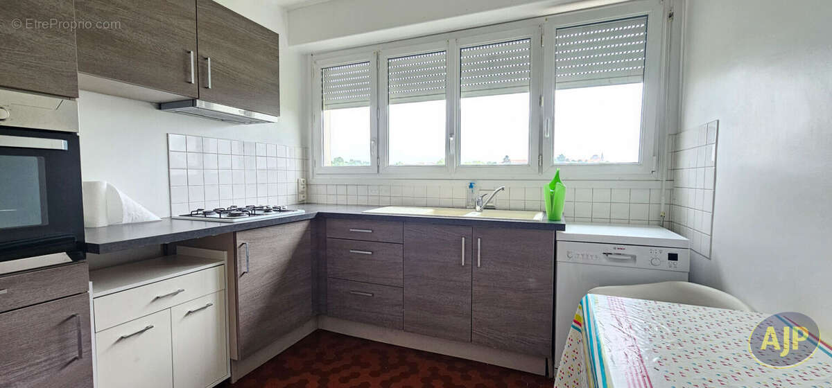 Appartement à SAINTES