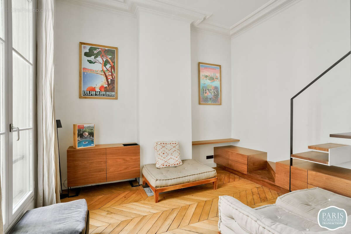 Appartement à PARIS-7E