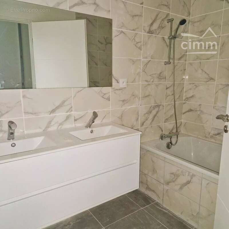 Appartement à LA TOUR-DU-PIN