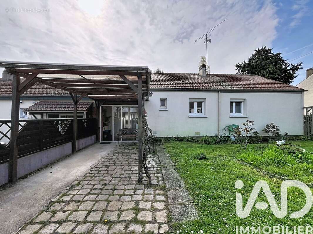 Photo 2 - Maison à AMILLY