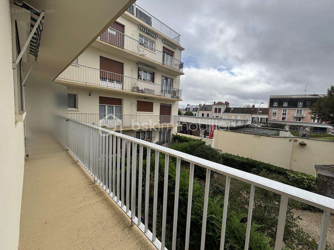 Appartement lumineux au cœur d'Avon avec doubles balcons - photo 9