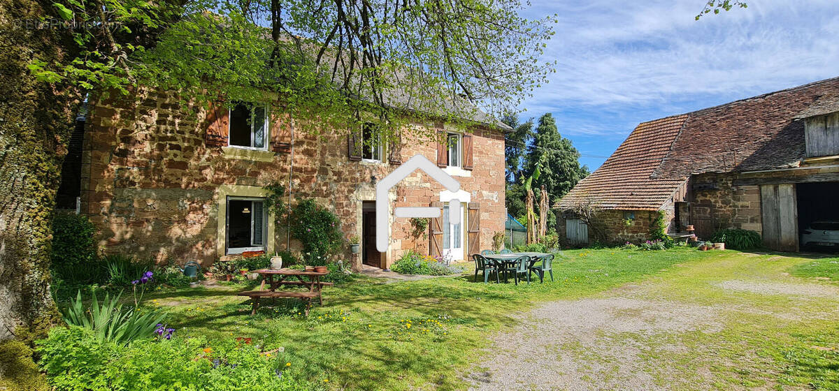 Maison à OBJAT