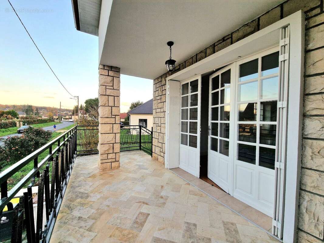 Maison à MANSAC