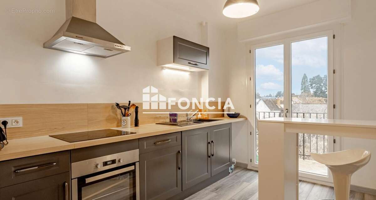 Appartement à SAINT-CYR-SUR-LOIRE