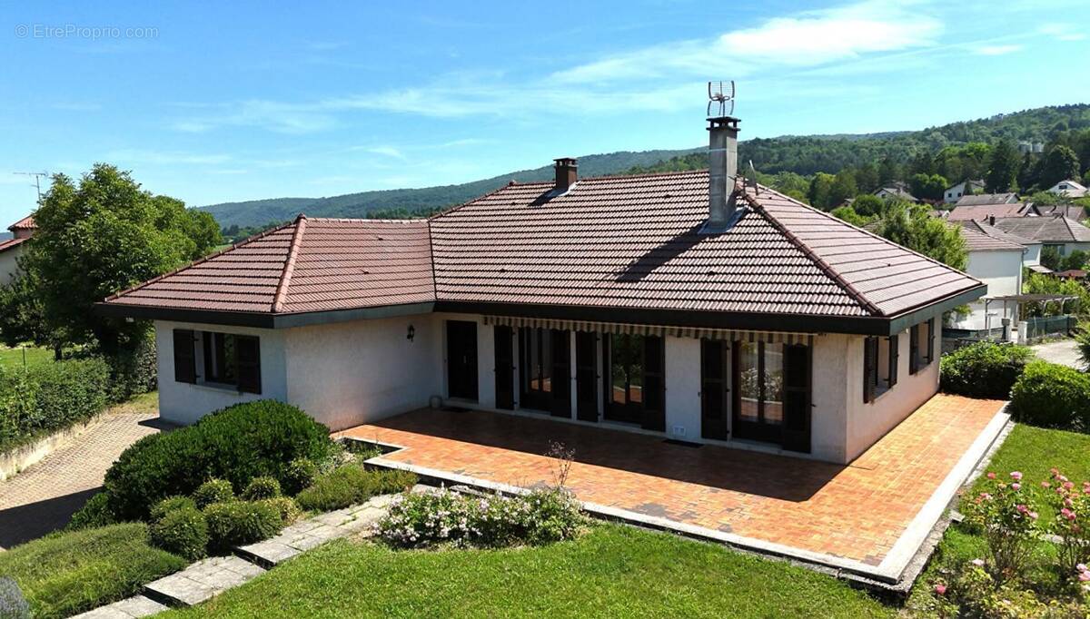 Maison à ARINTHOD