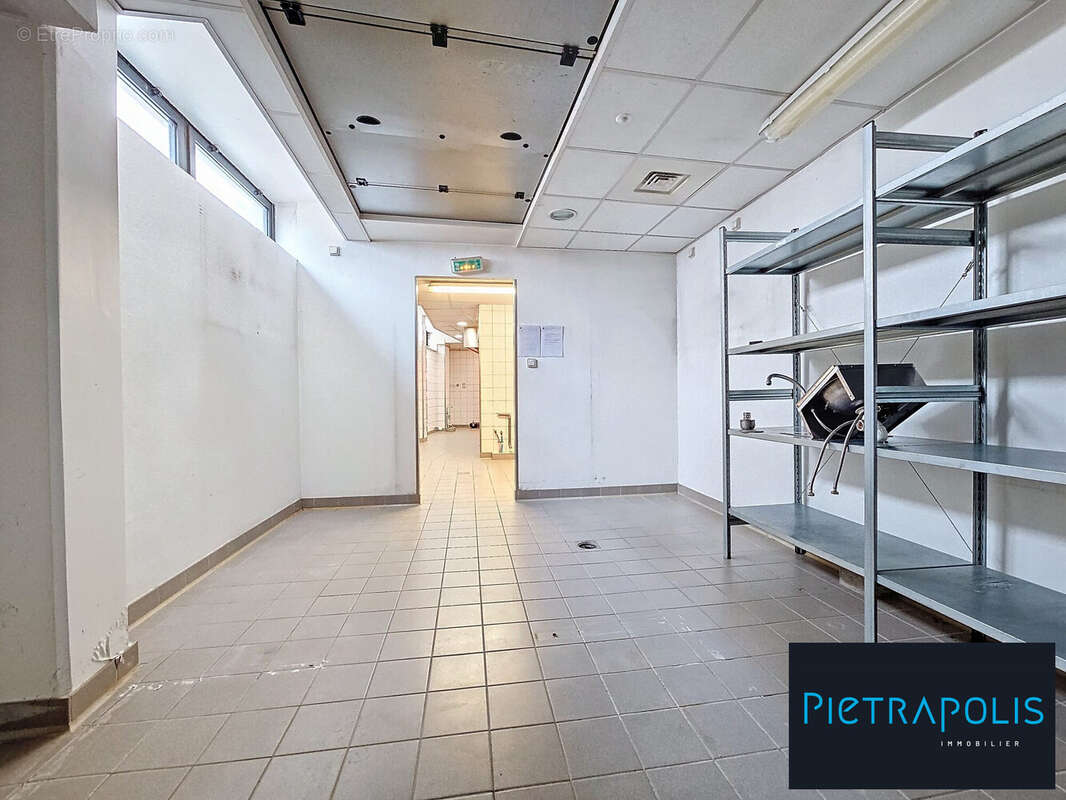 Commerce 263 m² à Dijon  - photo 6