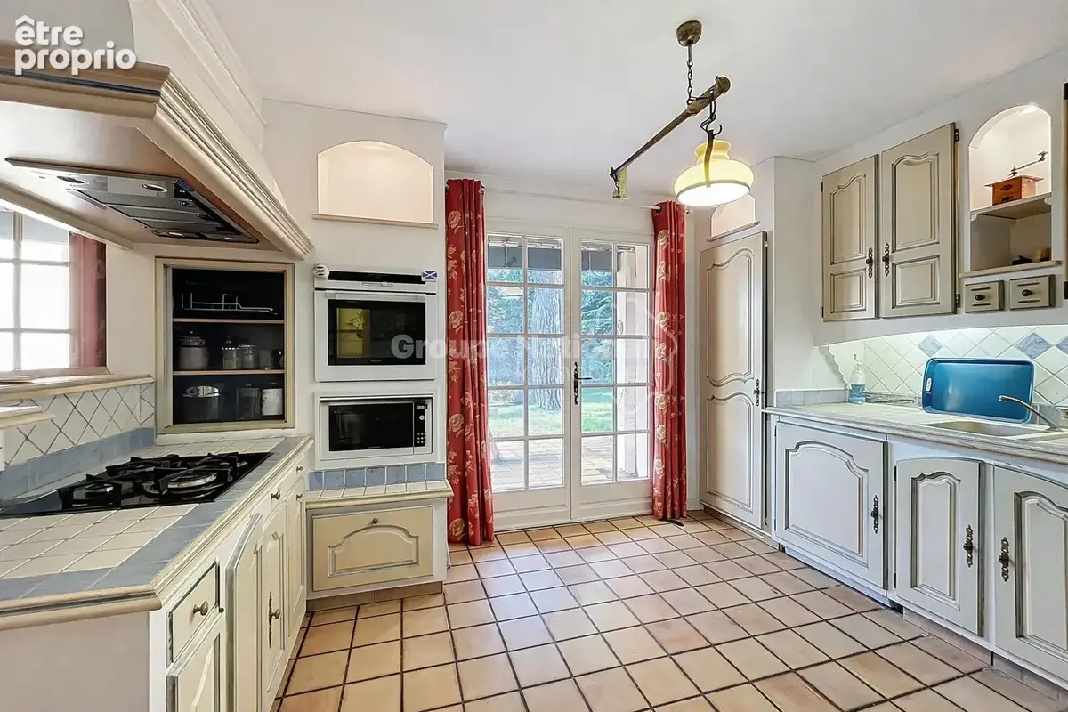 COLINE ST EUTROPE Orange Maison 190m2 , 4 chambres 2 garages de 70m2, parcelle de 3500m2 - photo 5