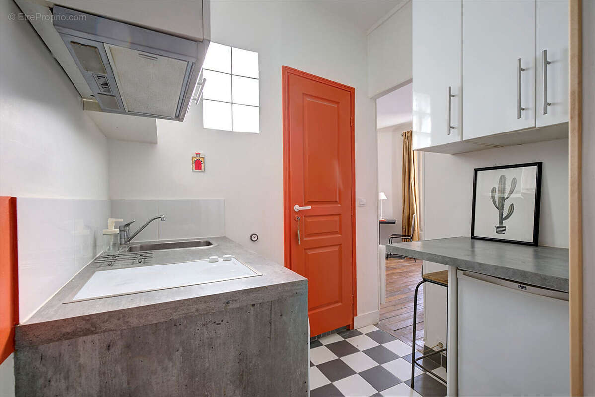 Appartement à PARIS-18E