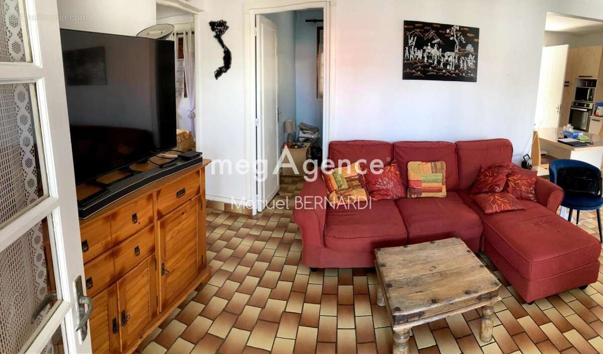 Maison à LES ABYMES