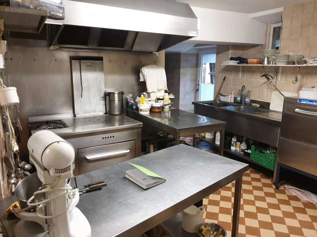 Restaurant avec deux appartements - photo 8