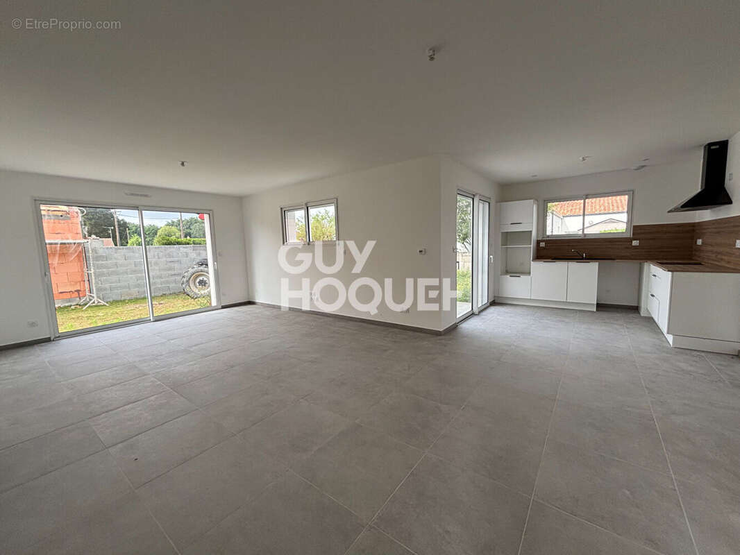 Maison à SALLERTAINE