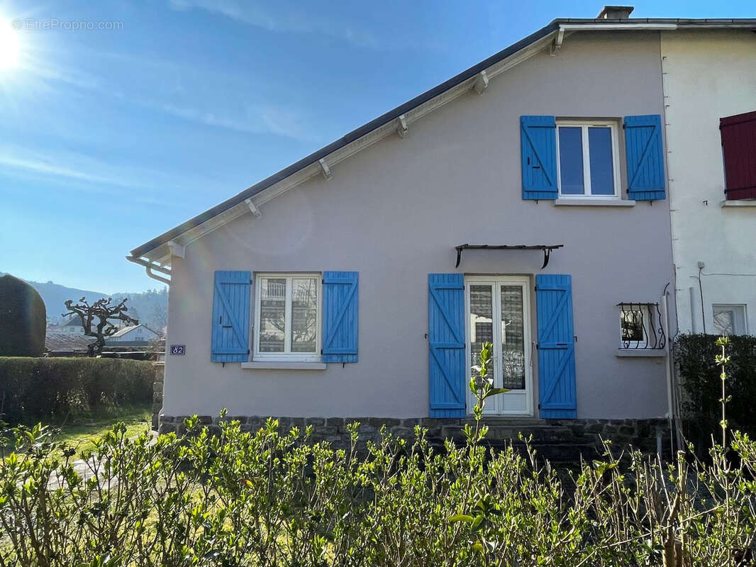 Maison à CHAMPS-SUR-TARENTAINE-MARCHAL