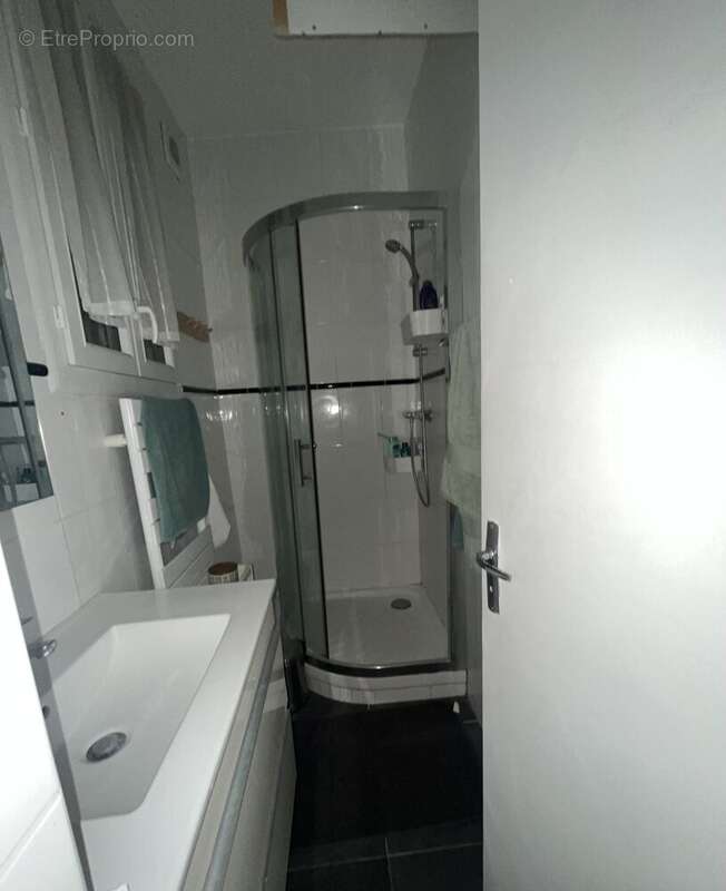 Appartement 44 m² à Paris-10e  - photo 4