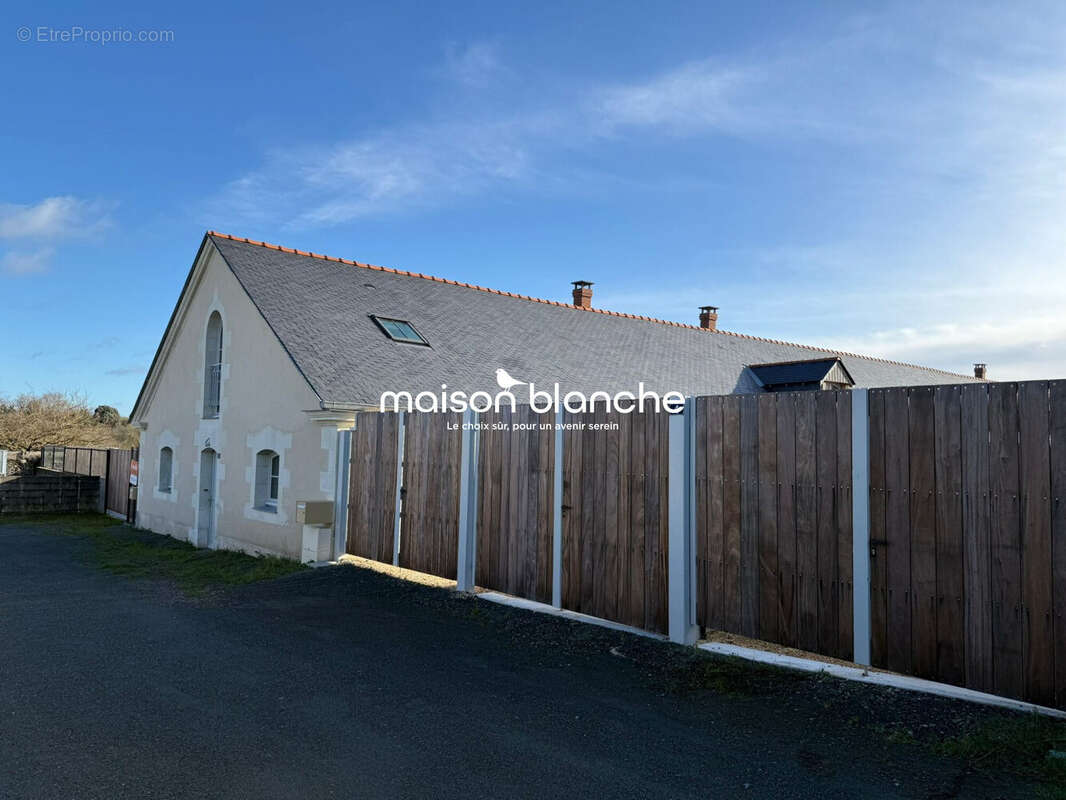 Maison 153 m² à Savennieres  - photo 5