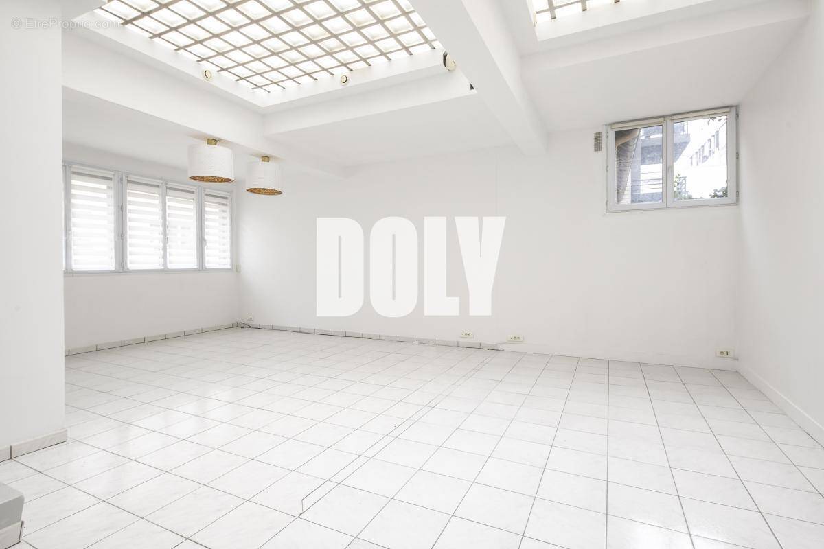 Commerce à ISSY-LES-MOULINEAUX