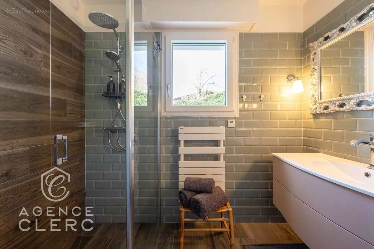 Maison à VEYRIER-DU-LAC