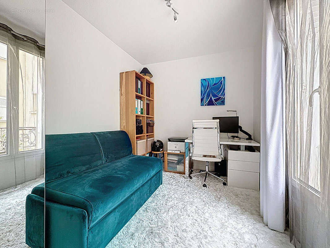 Appartement à SURESNES