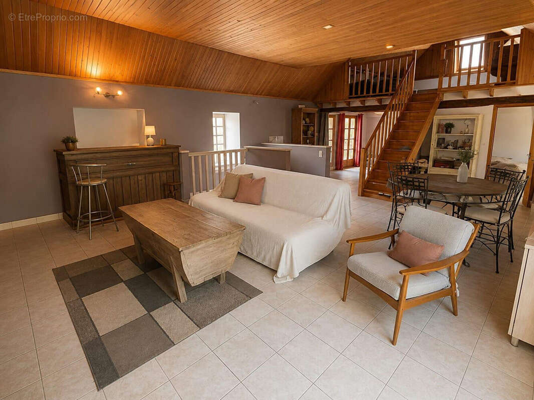 Ensemble immobilier en pierre entre BOZOULS et ESPALION - photo 9
