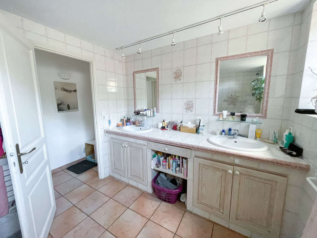 Appartement 79 m² à Sospel  - photo 6
