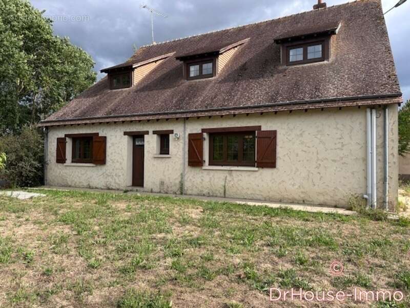 Maison à COURCEBOEUFS