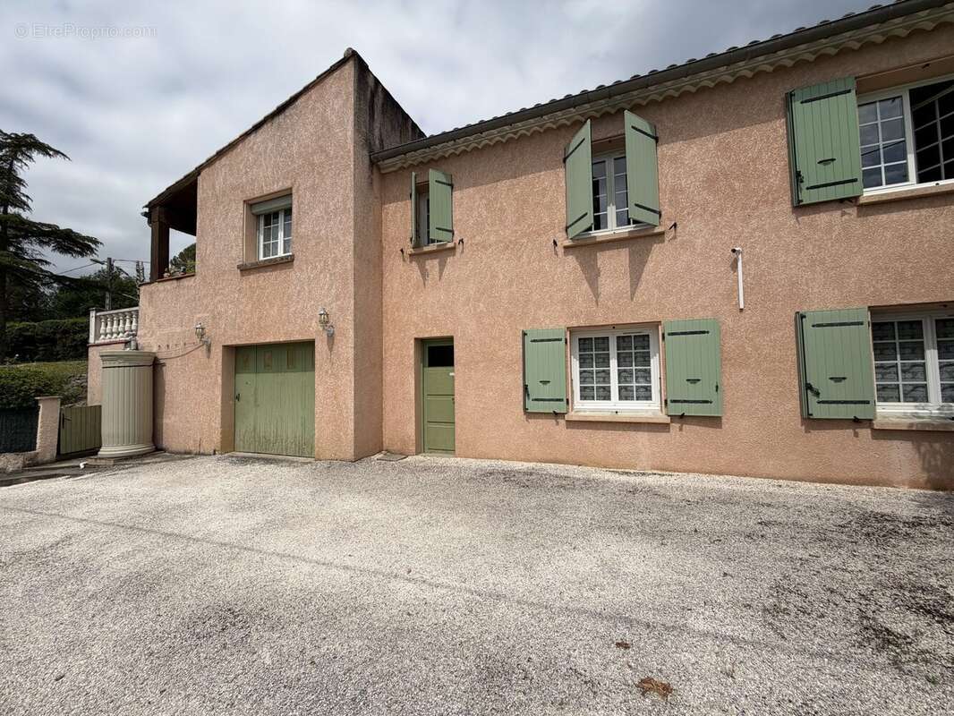Maison à CAMPAGNE-SUR-AUDE