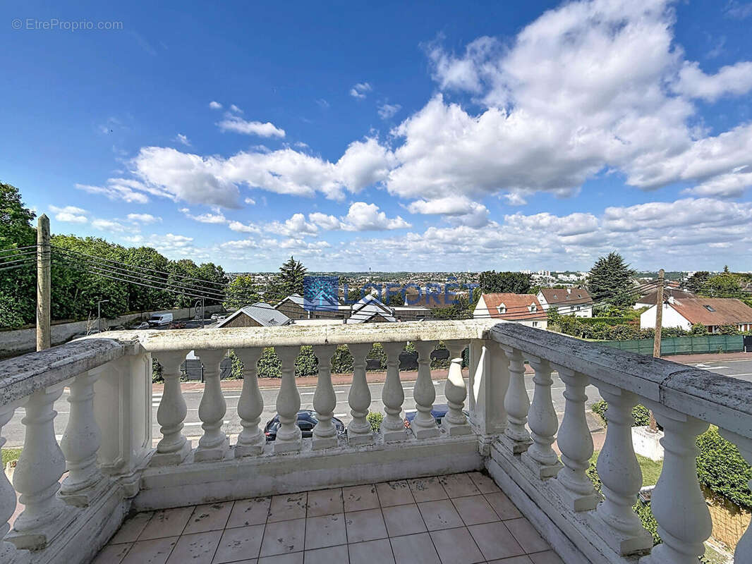 Appartement à SAINT-PIERRE-DU-PERRAY