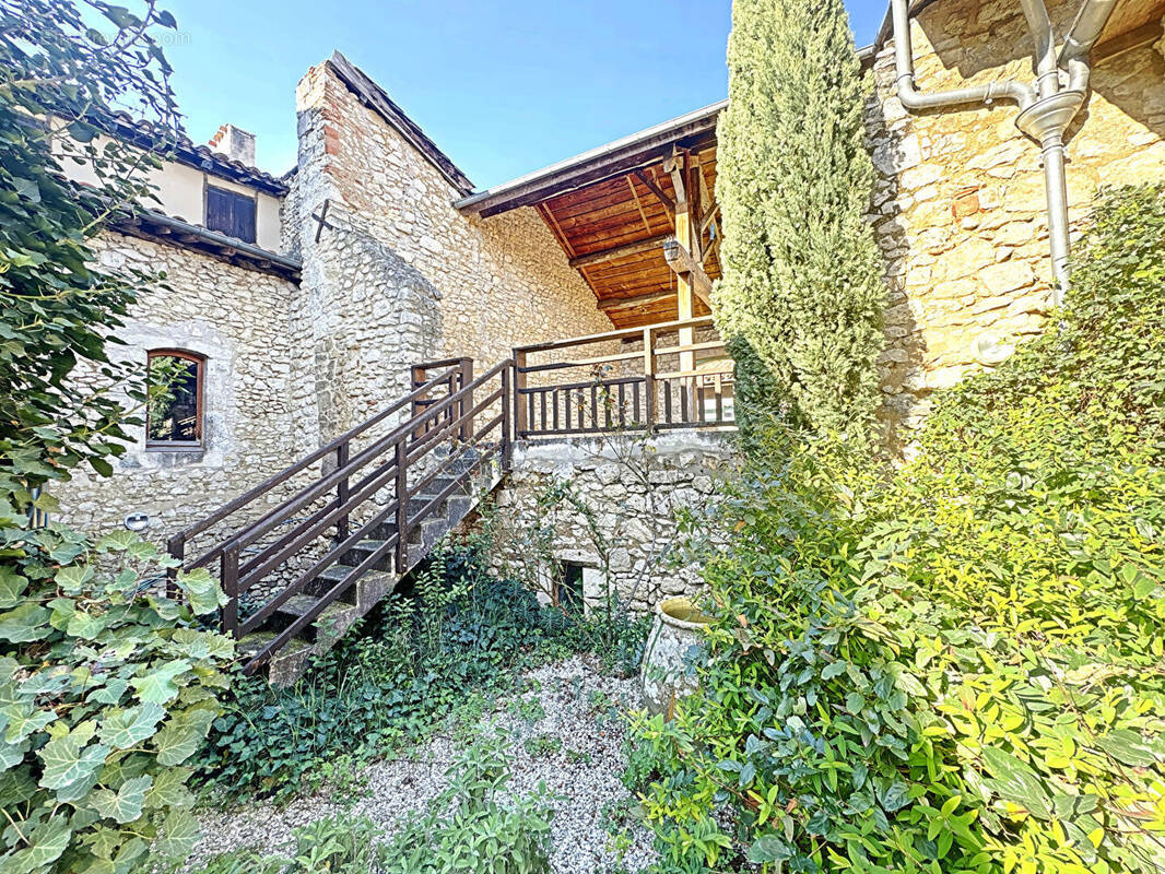 Maison à MAUVEZIN