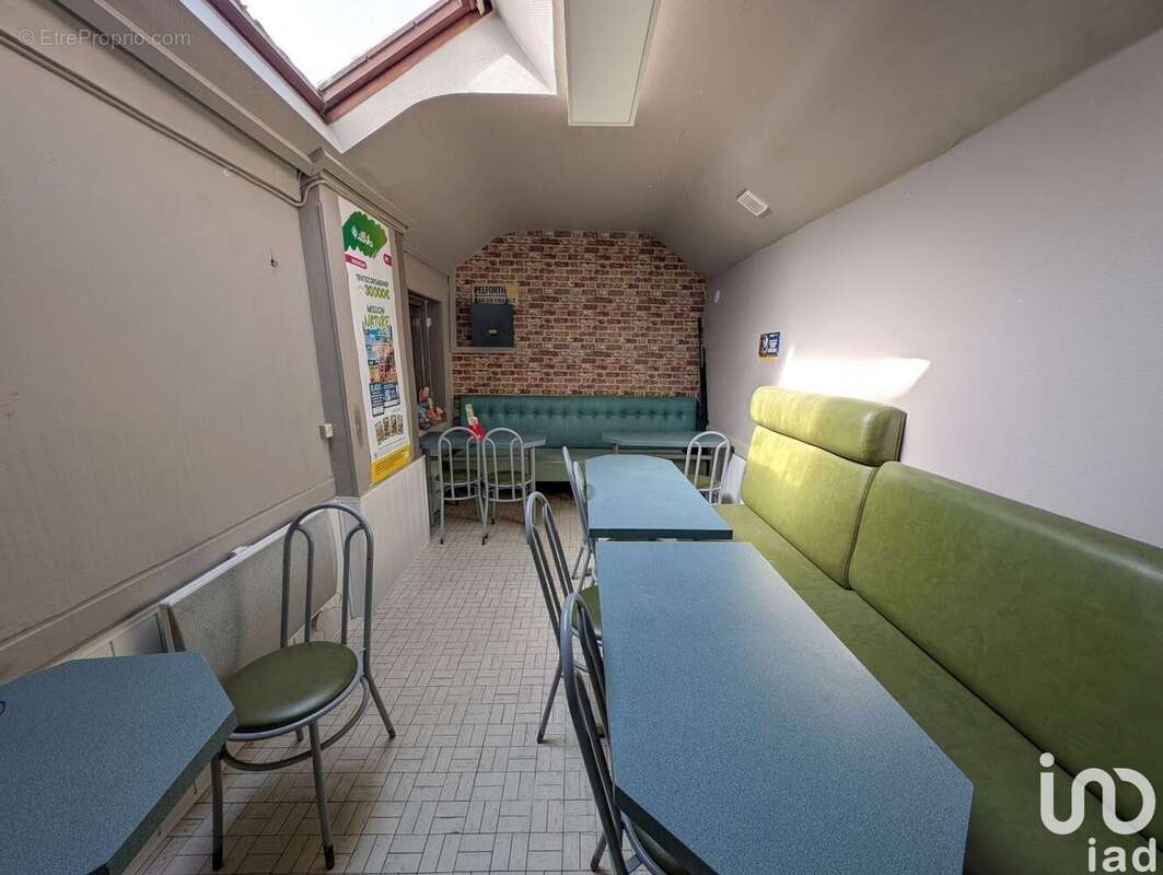 Photo 6 - Commerce à LA SUZE-SUR-SARTHE