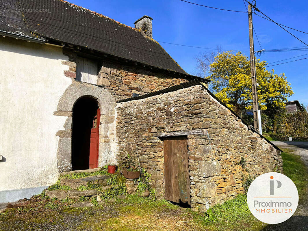Maison à PLUHERLIN