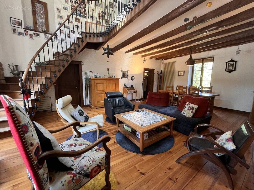 Maison à ARS-SUR-MOSELLE