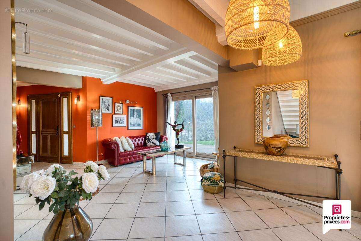 Magnifique maison familiale de 158 m2  + sous sol - Terrain  2445 m2 - photo 9