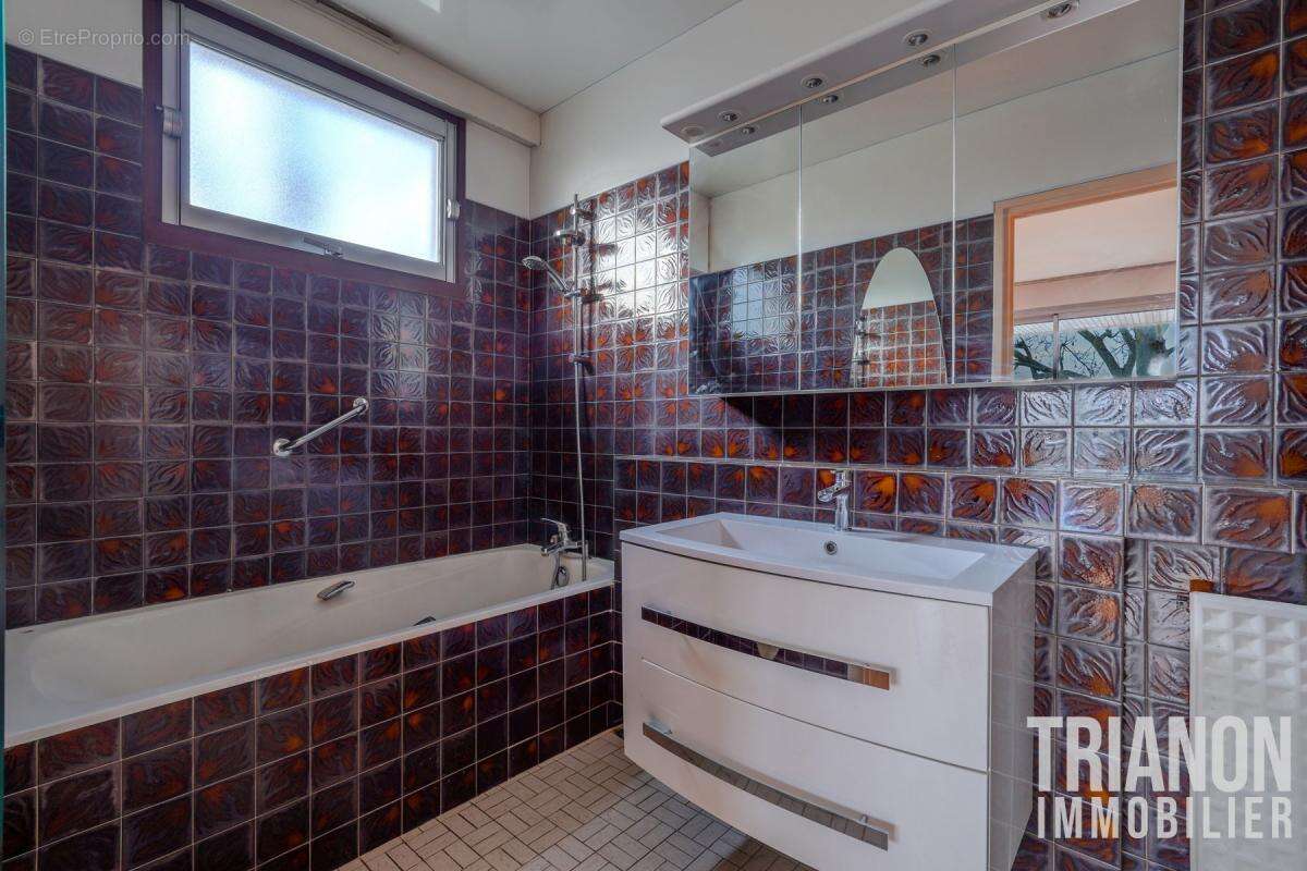 Appartement à SAINT-GRATIEN