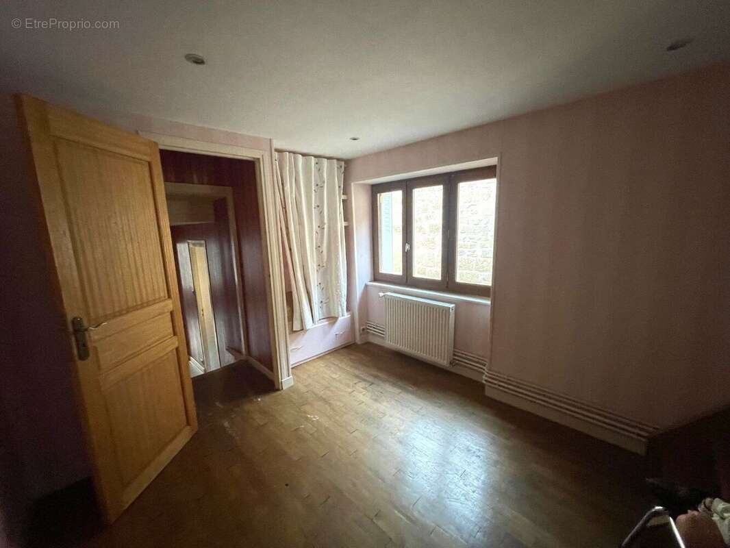 Maison à PERPEZAC-LE-BLANC