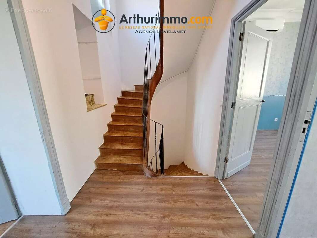 Maison de caractère rénovée, 4 chambres, vue montagnes. - photo 8