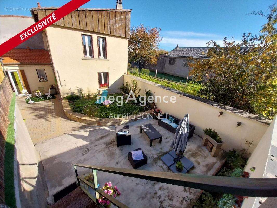 Ensemble de maisons atypique avec extérieur sans vis à vis - photo 11
