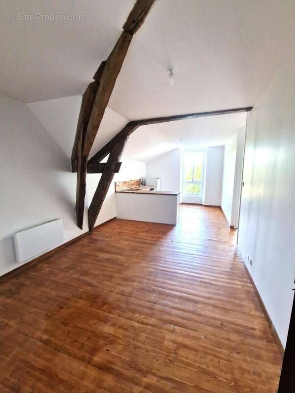 Maison à SAINT-JEAN-D&#039;ANGELY