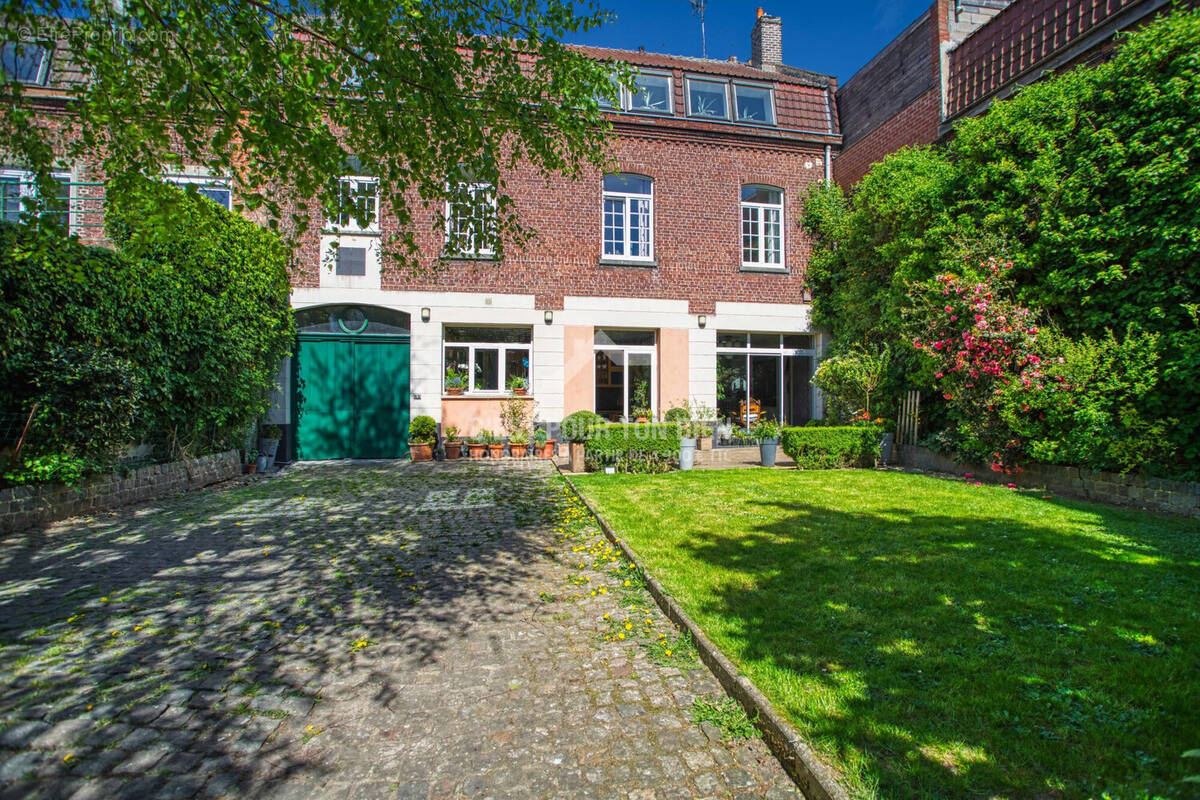 Maison à LEZENNES