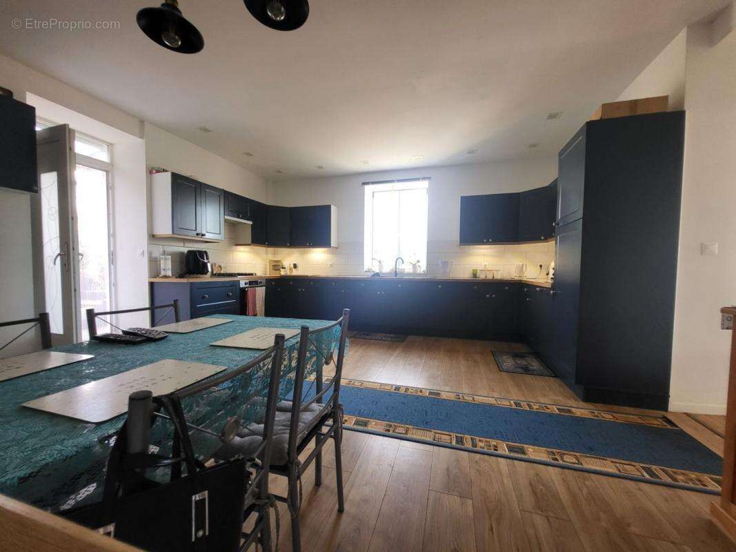 Maison à COULONGES-SUR-L&#039;AUTIZE