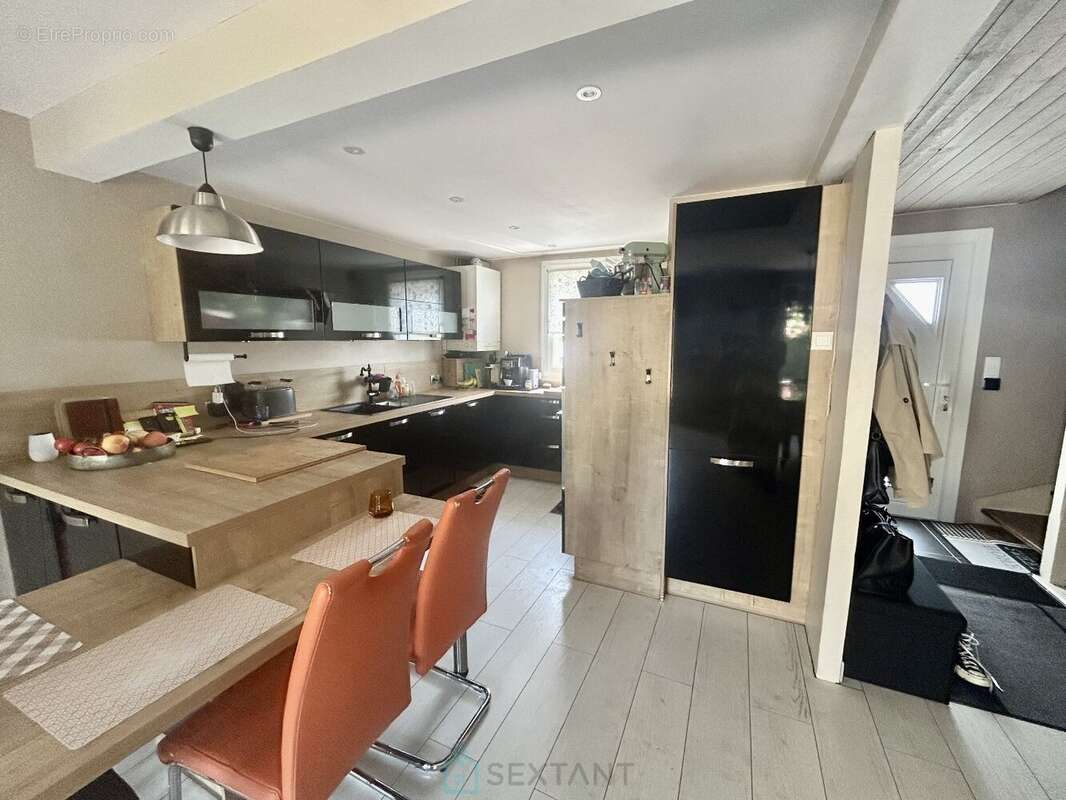 Maison coup de coeur  avec garage. - photo 7