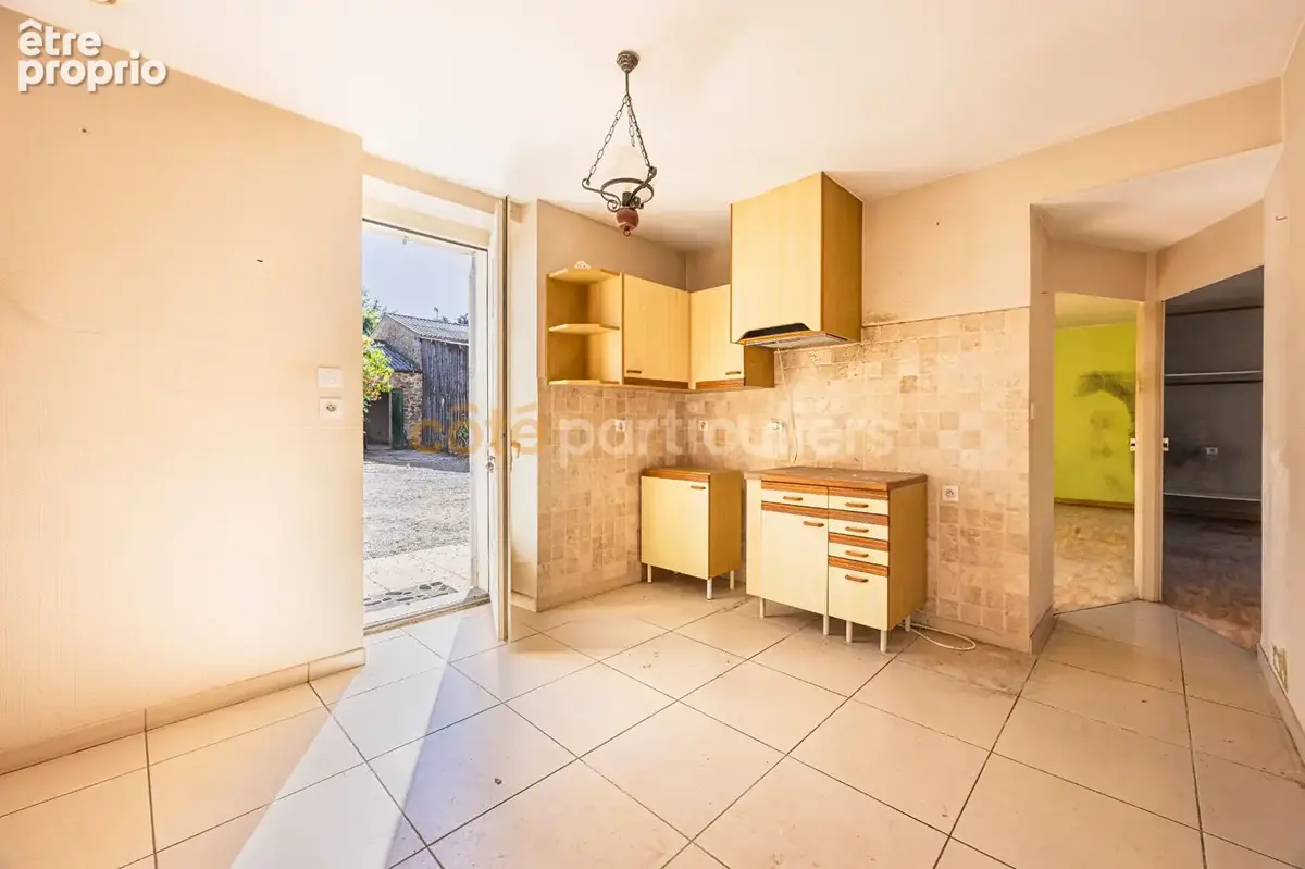 Corcoué-sur-logne -- maison 140 m2 possible -- beaucoup de potentiel -- calme -- grand terrain - photo 6