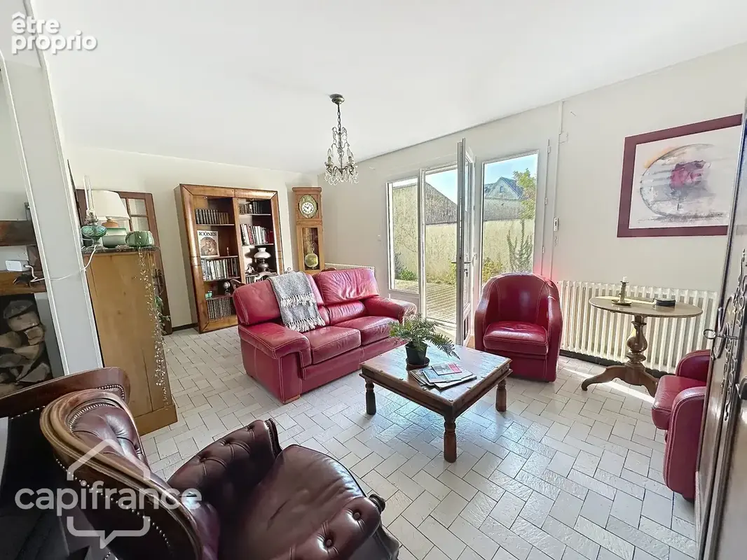 Dpt Deux Sèvres (79), à vendre THOUARS maison P7 de 196 m² - Terrain de 475,00 m² - photo 3