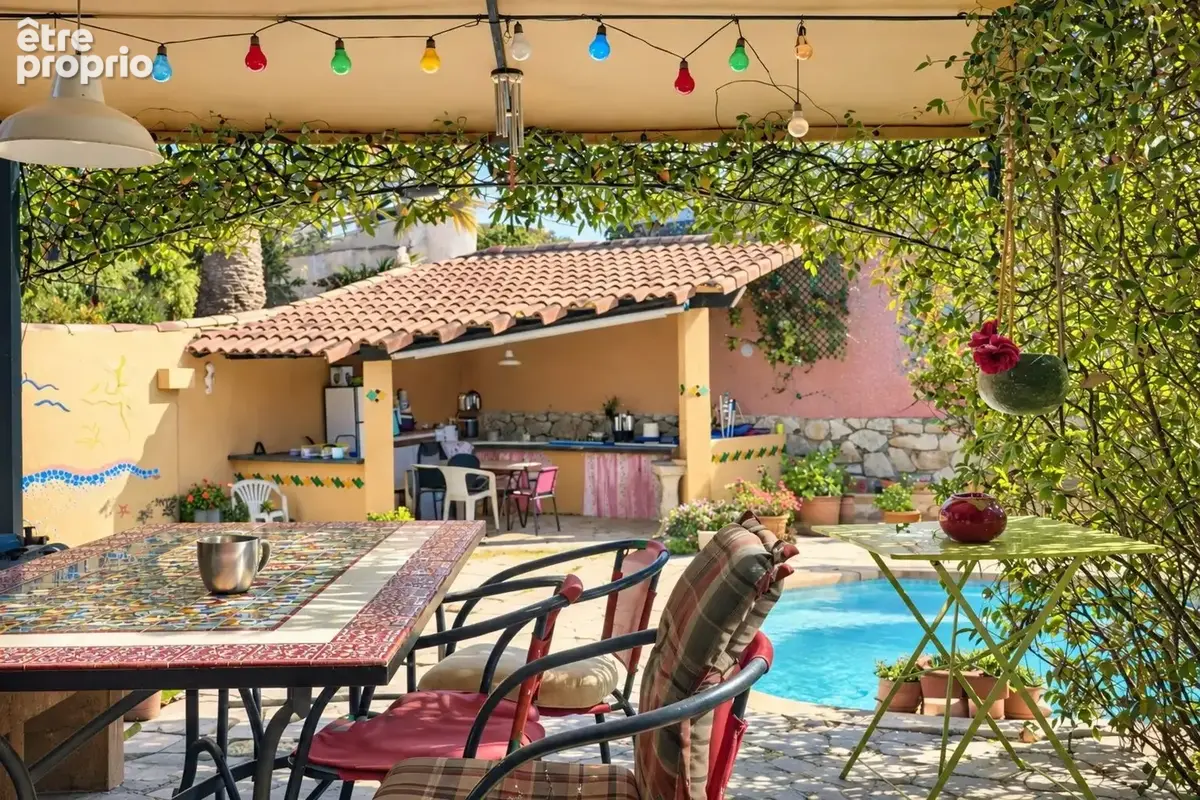 Maison 8 pièces 222 m² à vendre à Bandol (83150) - photo 2