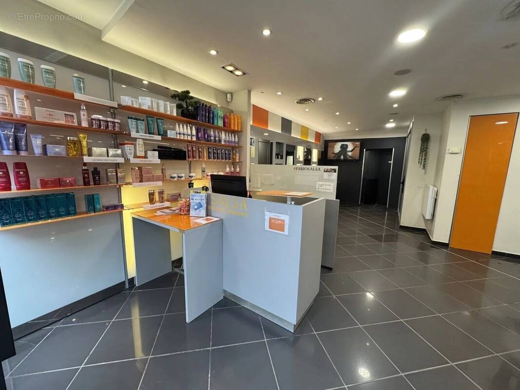 Commerce à CHANTILLY