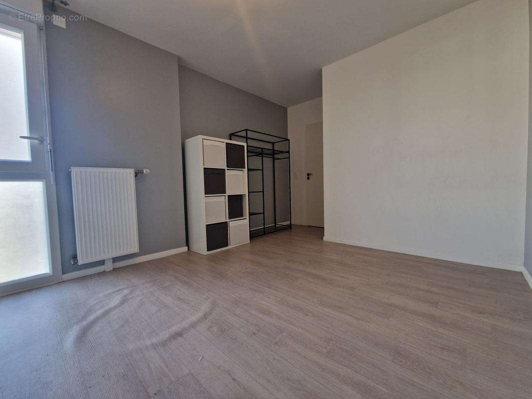 Appartement à VAIRES-SUR-MARNE