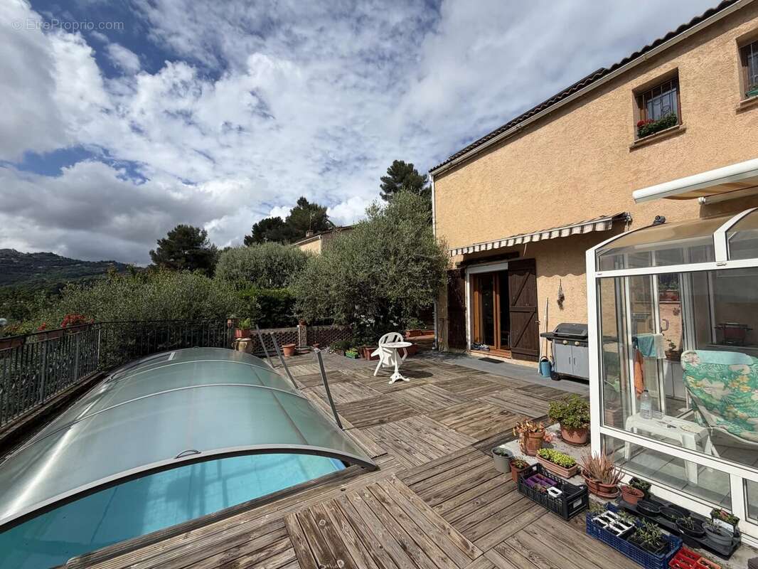 Maison à CONTES