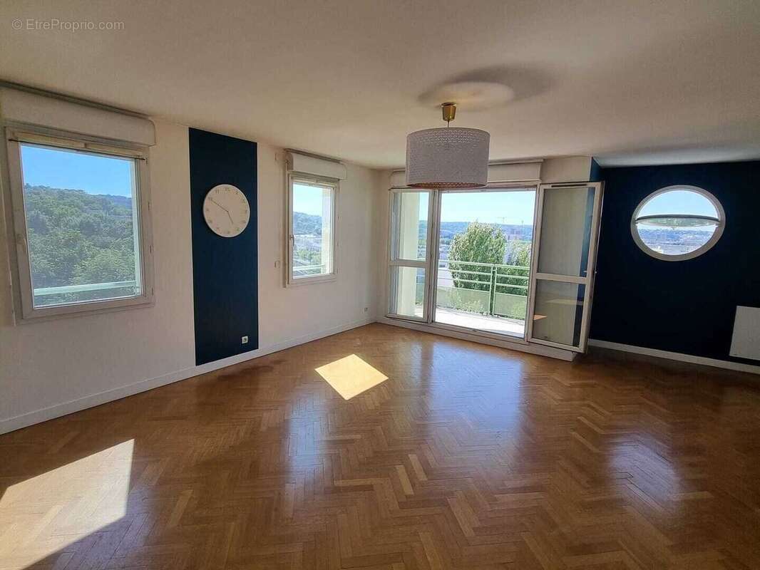 Appartement à ISSY-LES-MOULINEAUX