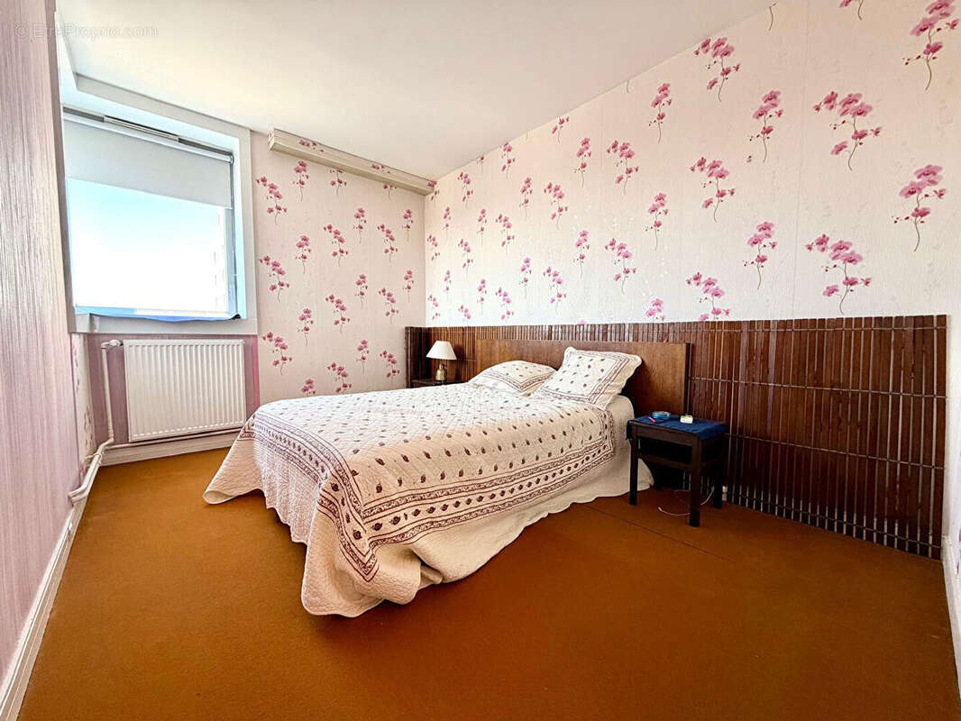 Appartement à PARIS-19E